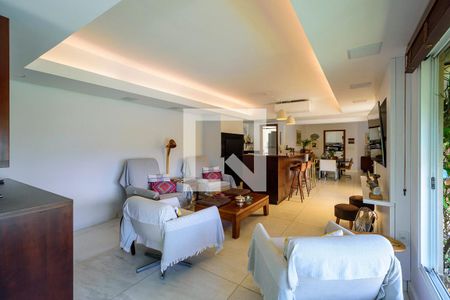 Casa à venda com 409m², 4 quartos e 6 vagasChurrasqueira