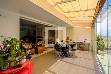 Casa à venda com 409m², 4 quartos e 6 vagasChurrasqueira