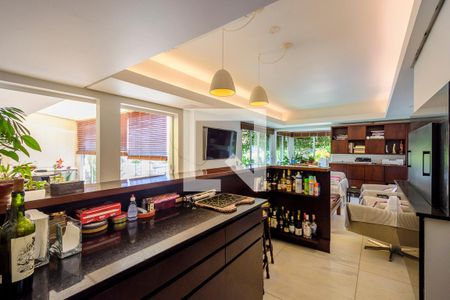 Casa à venda com 409m², 4 quartos e 6 vagasChurrasqueira