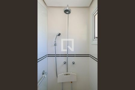 Casa à venda com 409m², 4 quartos e 6 vagasBanheiro da Suíte 2