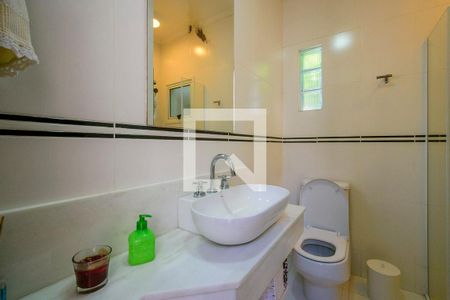 Casa à venda com 409m², 4 quartos e 6 vagasBanheiro Social