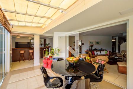 Casa à venda com 409m², 4 quartos e 6 vagasChurrasqueira