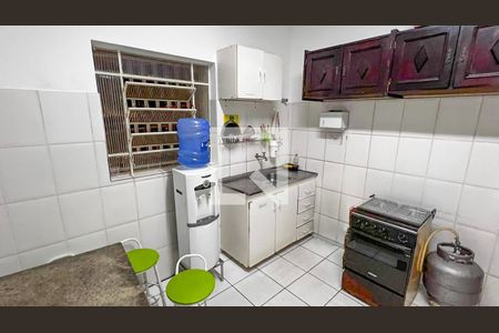 Casa à venda com 134m², 5 quartos e 2 vagas Casa à venda com 134m², 5 quartos e 2 vagasCozinha