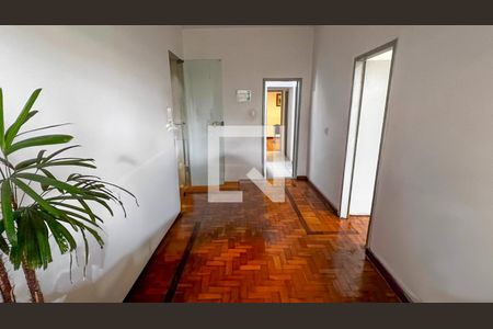 Sala de casa à venda com 5 quartos, 134m² em Nova Suíça, Belo Horizonte