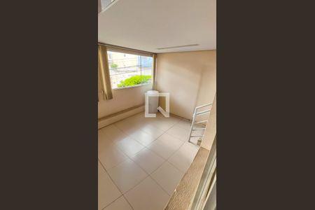 Corredor de casa à venda com 5 quartos, 134m² em Nova Suíça, Belo Horizonte