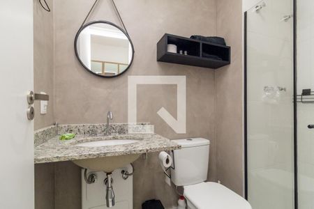 Banheiro de kitnet/studio para alugar com 1 quarto, 21m² em República, São Paulo