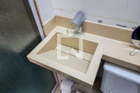 Apartamento à venda com 80m², 2 quartos e 1 vaga Apartamento à venda com 80m², 2 quartos e 1 vagaBanheiro da Suíte 1