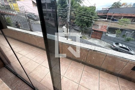 Varanda de casa para alugar com 3 quartos, 200m² em Parque Pauliceia, Duque de Caxias