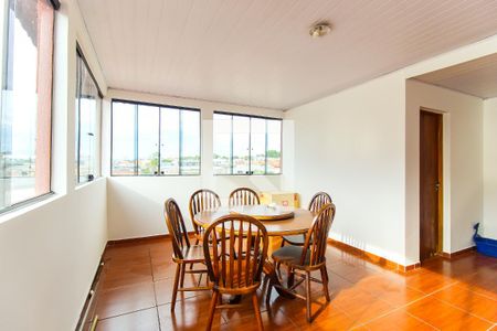 Casa à venda com 298m², 5 quartos e 2 vagasSala 3