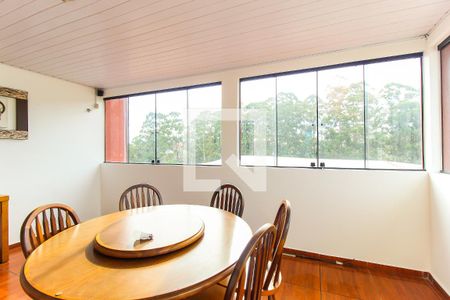 Casa à venda com 298m², 5 quartos e 2 vagasSala 3