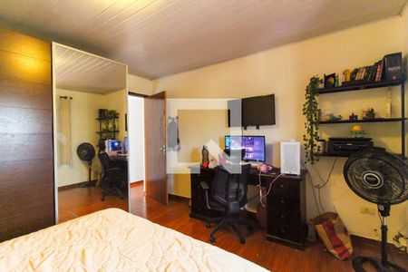 Casa à venda com 298m², 5 quartos e 2 vagasQuarto 5