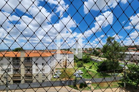 Vista da sacada de apartamento para alugar com 3 quartos, 68m² em Setor Negrão de Lima, Goiânia