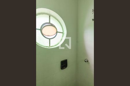 Banheiro de casa para alugar com 2 quartos, 123m² em Santa Teresinha, São Paulo