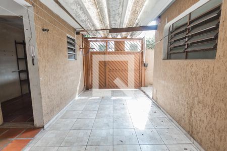 Garagem de casa para alugar com 2 quartos, 123m² em Santa Teresinha, São Paulo