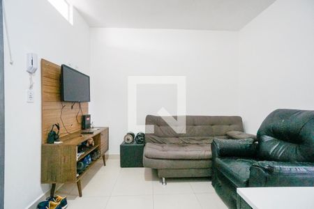 Sala e cozinha de apartamento para alugar com 1 quarto, 30m² em Penha de França, São Paulo