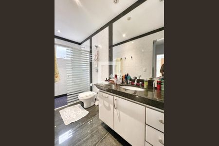 Casa à venda com 450m², 5 quartos e 4 vagasBanheiro