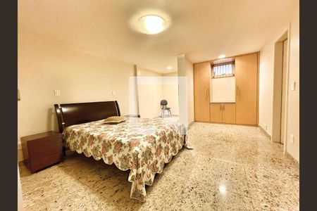 Casa à venda com 450m², 5 quartos e 4 vagasQuarto