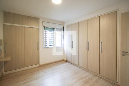 Quarto de apartamento à venda com 1 quarto, 70m² em Indianópolis, São Paulo