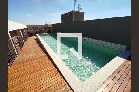 Apartamento à venda com 33m², 1 quarto e sem vaga Apartamento à venda com 33m², 1 quarto e sem vagaÁrea comum - Piscina