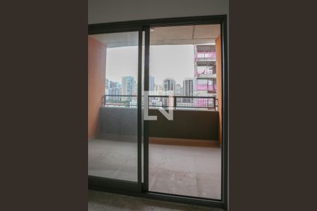 Apartamento à venda com 33m², 1 quarto e sem vaga Apartamento à venda com 33m², 1 quarto e sem vagaSacada Sala e Cozinha