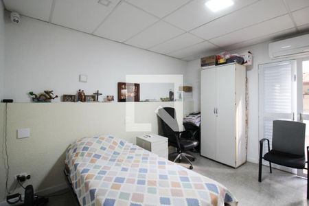 Casa à venda com 220m², 4 quartos e 5 vagas Casa à venda com 220m², 4 quartos e 5 vagasQuarto de Serviço