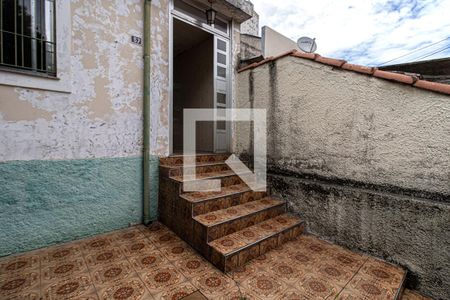 Acesso ao Hall de entrada da casa de casa à venda com 2 quartos, 375m² em Vila Água Funda, São Paulo