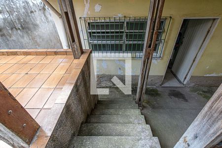 Casa à venda com 375m², 2 quartos e 2 vagasacesso ao salão e a garagem_2