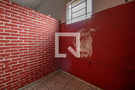 Casa à venda com 375m², 2 quartos e 2 vagasespaço dentro do salão_1