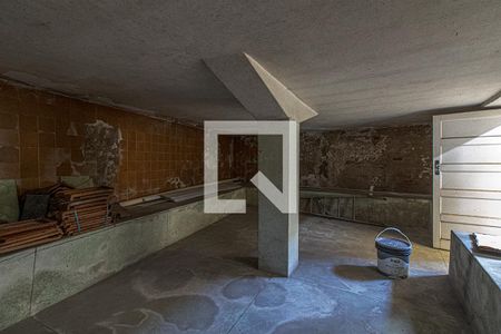 Casa à venda com 375m², 2 quartos e 2 vagasdepósito na área de serviço_3