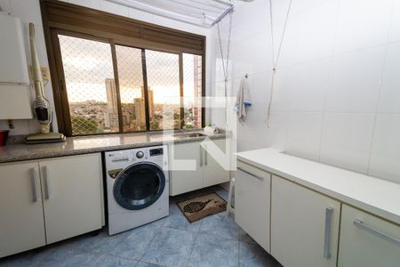 Apartamento à venda com 147m², 3 quartos e 2 vagasÁrea de Serviço