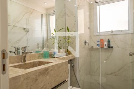 Banheiro de apartamento à venda com 2 quartos, 50m² em Jardim Roberto, Osasco