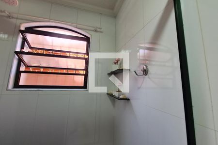 Casa para alugar com 234m², 3 quartos e 2 vagasBanheiro (casa de baixo)