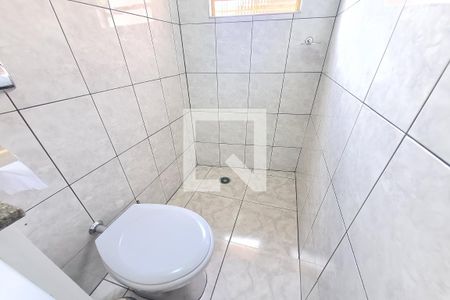 Casa para alugar com 234m², 3 quartos e 2 vagasBanheiro (casa de cima)