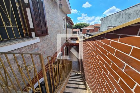 Casa para alugar com 234m², 3 quartos e 2 vagasEscada