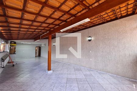 Casa para alugar com 234m², 3 quartos e 2 vagasSalão de Festas