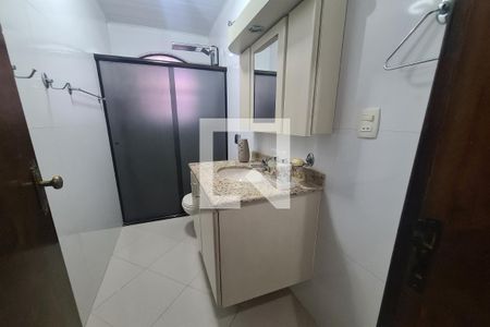 Banheiro da Suíte (casa de baixo) de casa à venda com 3 quartos, 234m² em Vila Ema, São Paulo