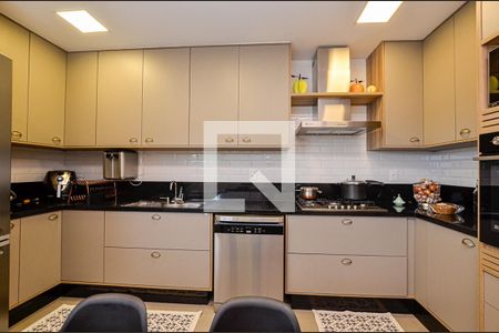 Casa de condomínio à venda com 364m², 3 quartos e 2 vagas Casa de condomínio à venda com 364m², 3 quartos e 2 vagasCozinha