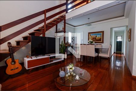 Sala de casa de condomínio à venda com 3 quartos, 364m² em Badu, Niterói