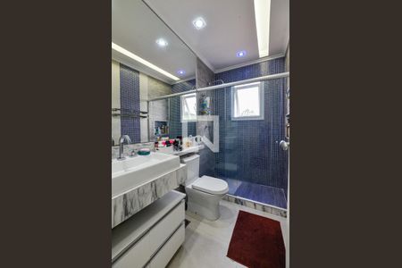 Casa de condomínio à venda com 364m², 3 quartos e 2 vagas Casa de condomínio à venda com 364m², 3 quartos e 2 vagasBanheiro Quarto 2