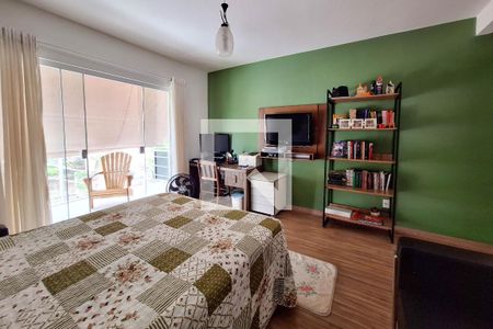 Casa à venda com 160m², 4 quartos e 3 vagasSuíte 2