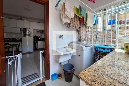 Casa à venda com 160m², 4 quartos e 3 vagasÁrea de Serviço