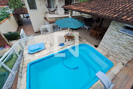 Casa à venda com 160m², 4 quartos e 3 vagasPiscina