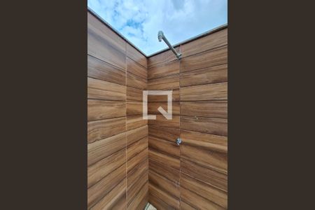 Casa à venda com 160m², 4 quartos e 3 vagasChuveirão