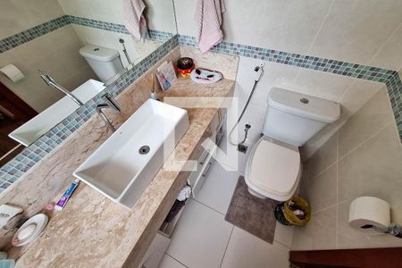 Casa à venda com 160m², 4 quartos e 3 vagasBanheiro da Suíte 1