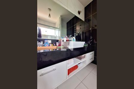 Casa à venda com 160m², 4 quartos e 3 vagasBanheiro da Suíte 2