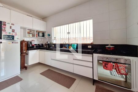 Casa à venda com 160m², 4 quartos e 3 vagasCozinha