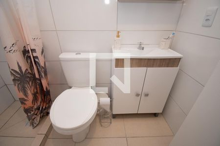 banheiro de apartamento à venda com 2 quartos, 53m² em Feitoria, São Leopoldo