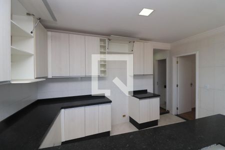 Casa à venda com 320m², 4 quartos e 1 vagaCozinha