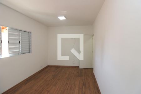 Casa à venda com 320m², 4 quartos e 1 vagaQuarto 2 - Suíte