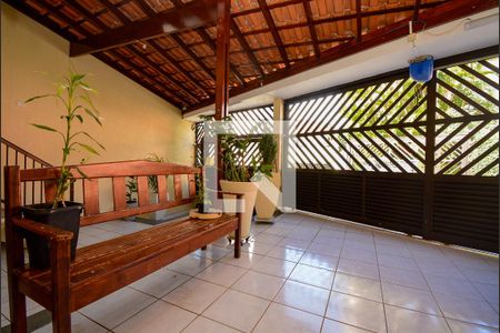 Casa à venda com 280m², 3 quartos e 3 vagasGaragem